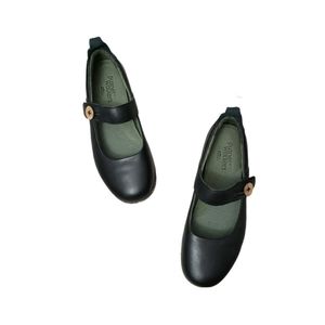 New Planet Walker by SIMPLE Size 6 Black Leather Comfort Mary Janes Flats